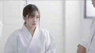 手机自拍包皮哥恶搞喝高了熟睡的表妹女同事请她大鸡巴吞精液